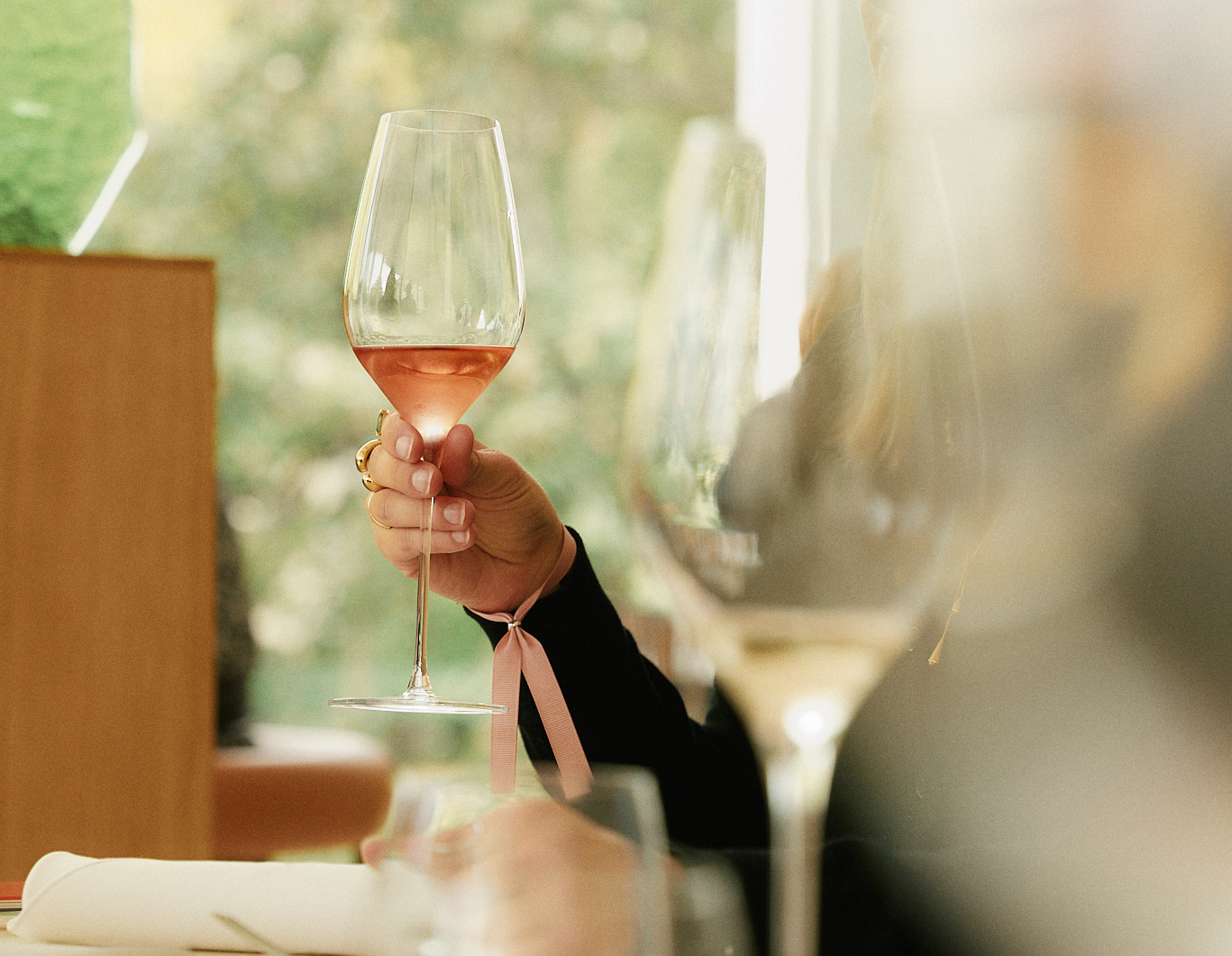Rosé Champagne - Dan Roznov - Taittinger
